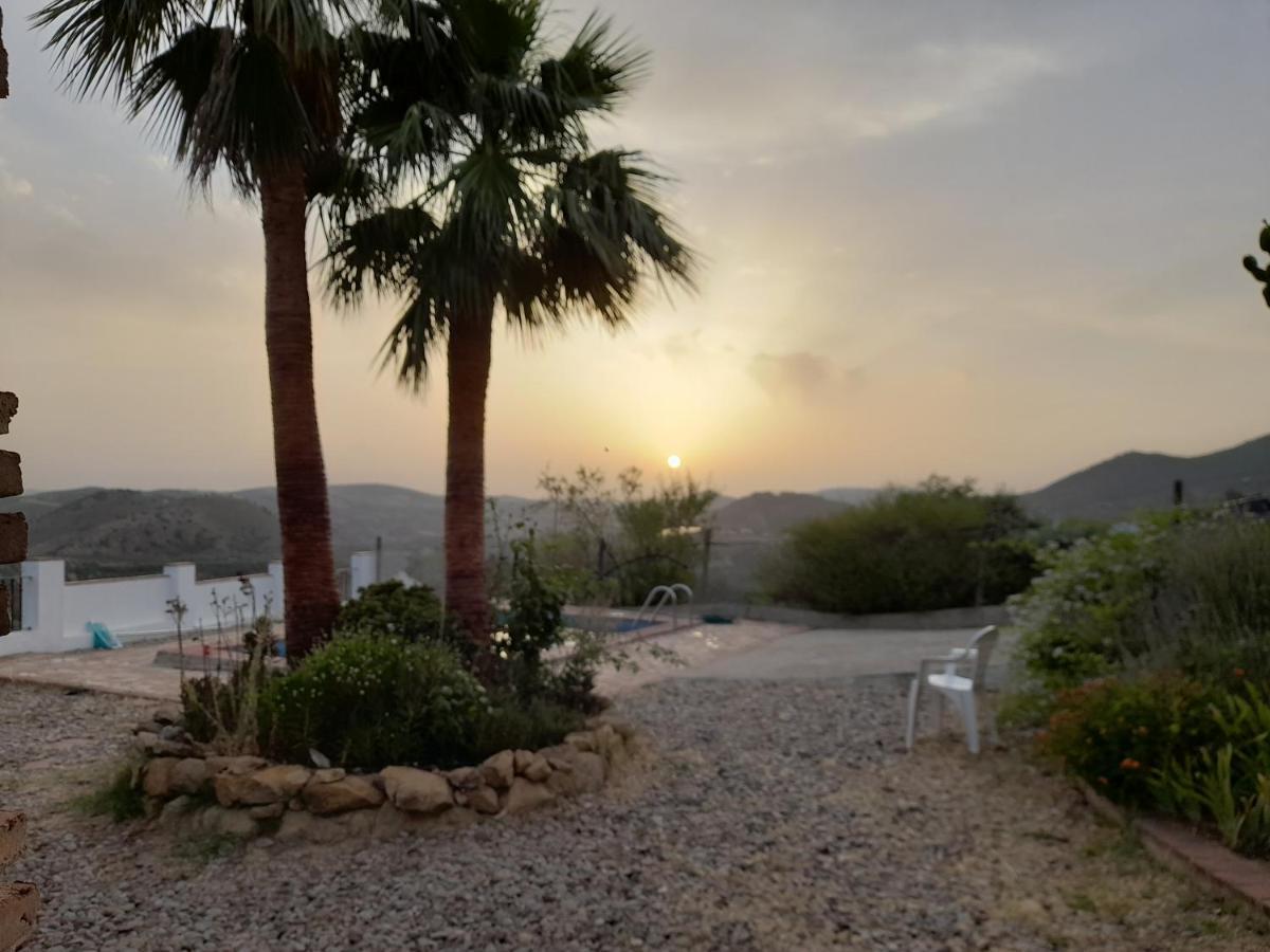 Villa Las Palmeras - Ein Stück vom Paradies - Behagliches Haus mit Pool Algodonales Exterior foto